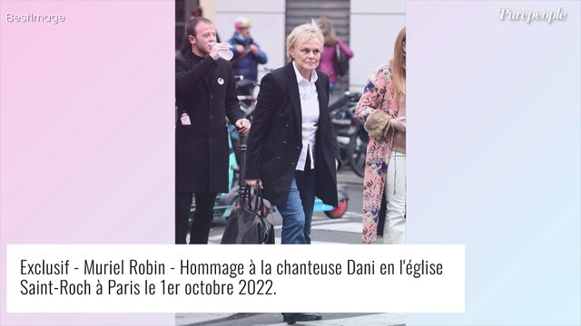 Hommage à Dani : Carla Bruni et Farida Khelfa élégantes et complices, Sarah Poniatowski et son célèbre amoureux présents