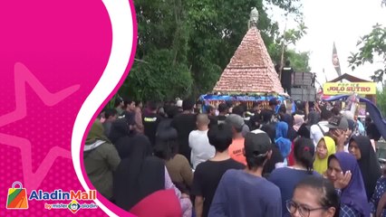 Ribuan Warga Jombang Gelar Perarakan Gunungan, Memperebutkan 46 Gunungan Tahu