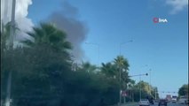 Antalya haberleri... Antalya'da öğrenci servisi yanarak hurdaya döndü