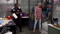 [1920x1080] The Quicker Picker Upper on the Upcoming Episode of CBS’ The Neighborhood - video Dailymotion