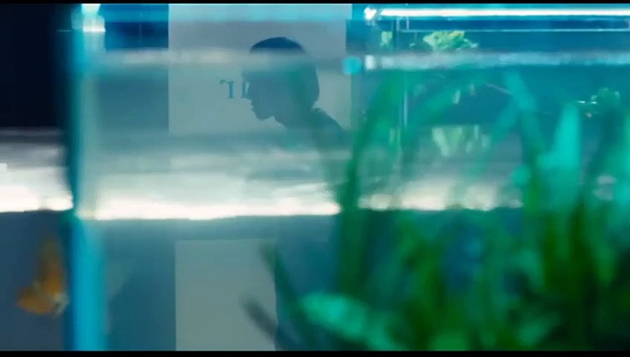 アンダー・ユア・ベッド 動画　2019年