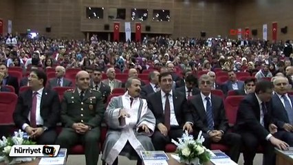 Bakan Yılmaz'ın konuşması öncesi öğrenciler salonu terk etti