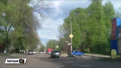 Otomobil bir anda alev aldı!