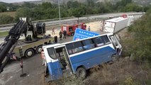 Amasya haber | Amasya'da tır ile halk otobüsü çarpıştı: Otobüste yolcu bulunmaması faciayı önledi