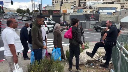 القوات الإسرائيلية تطارد منفذ هجوم أودى بجندية في القدس الشرقية