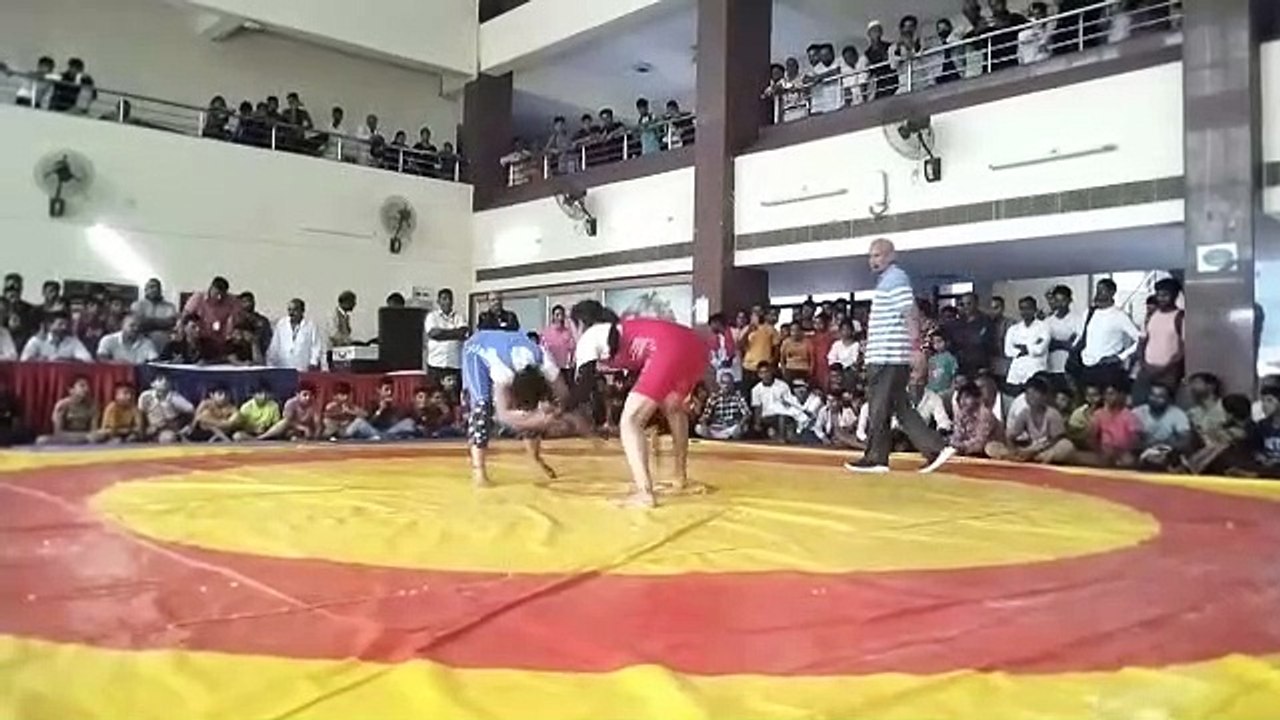 कोटा पहुंचे देशभर के पहलवान, मेट पर दिखाए दांव-पेंच