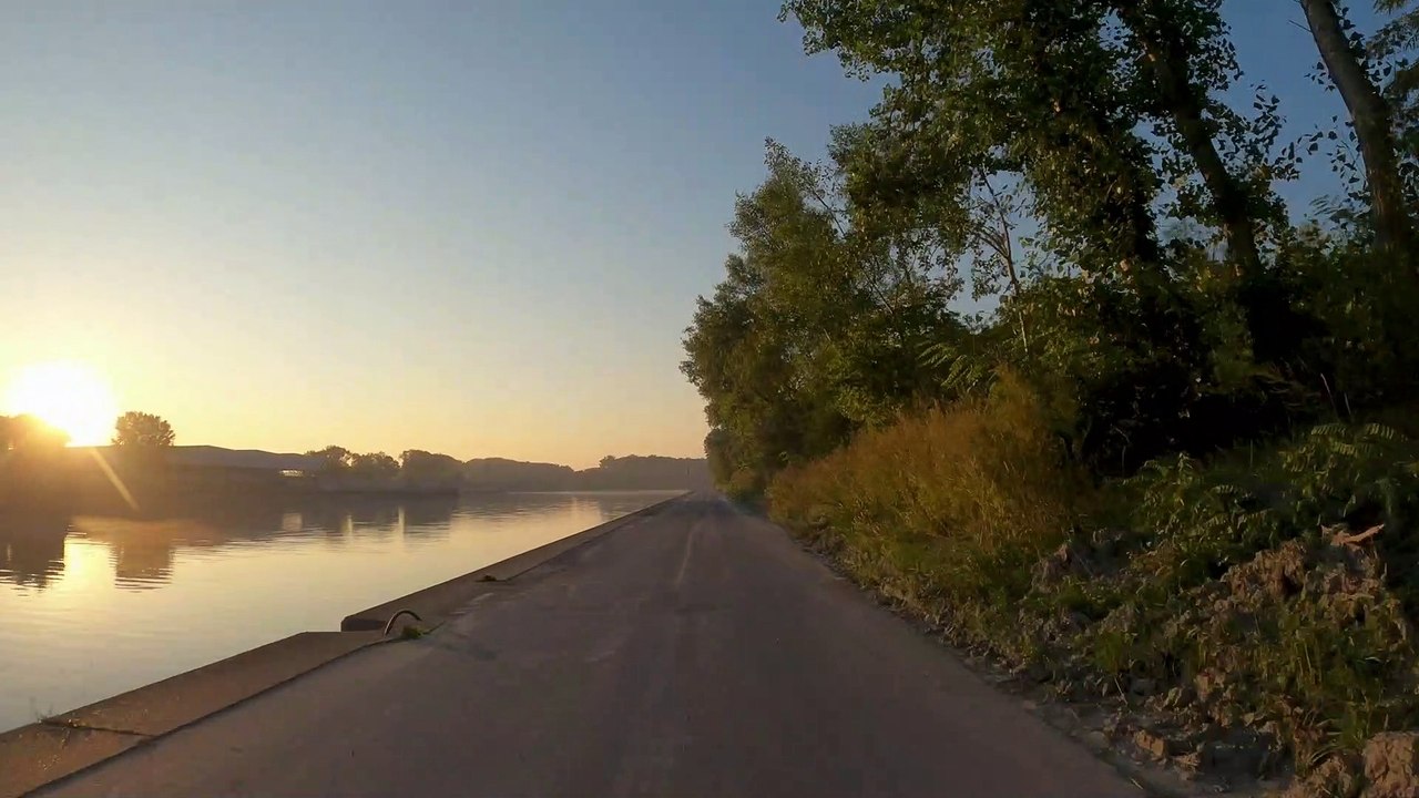 Vienna * Wien: Donauinsel Südende bei Sonnenaufgang (Time Lapse)
