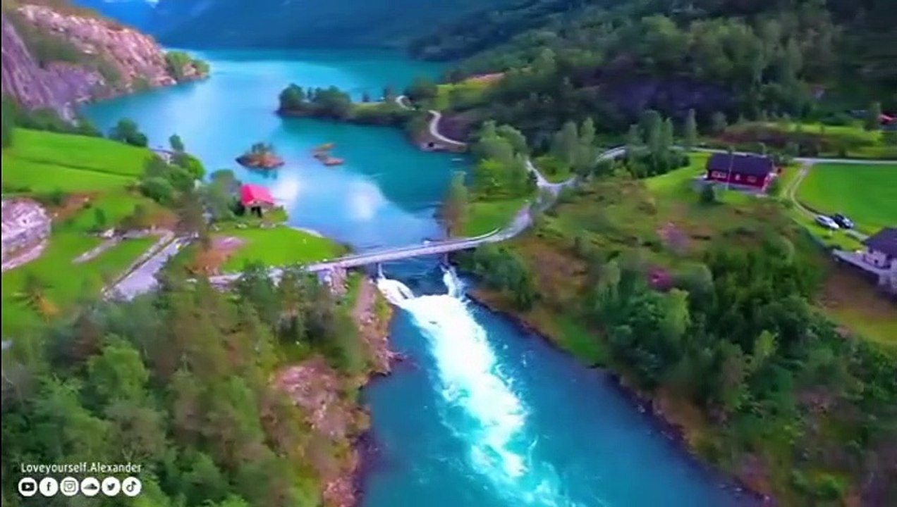 Vous pouvez écouter cette musique pour toujours!  Musique douce, calme le système nerveux