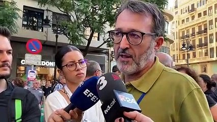 Declaracions d'Antoni Gisbert en la manifestació del Nou d'Octubre