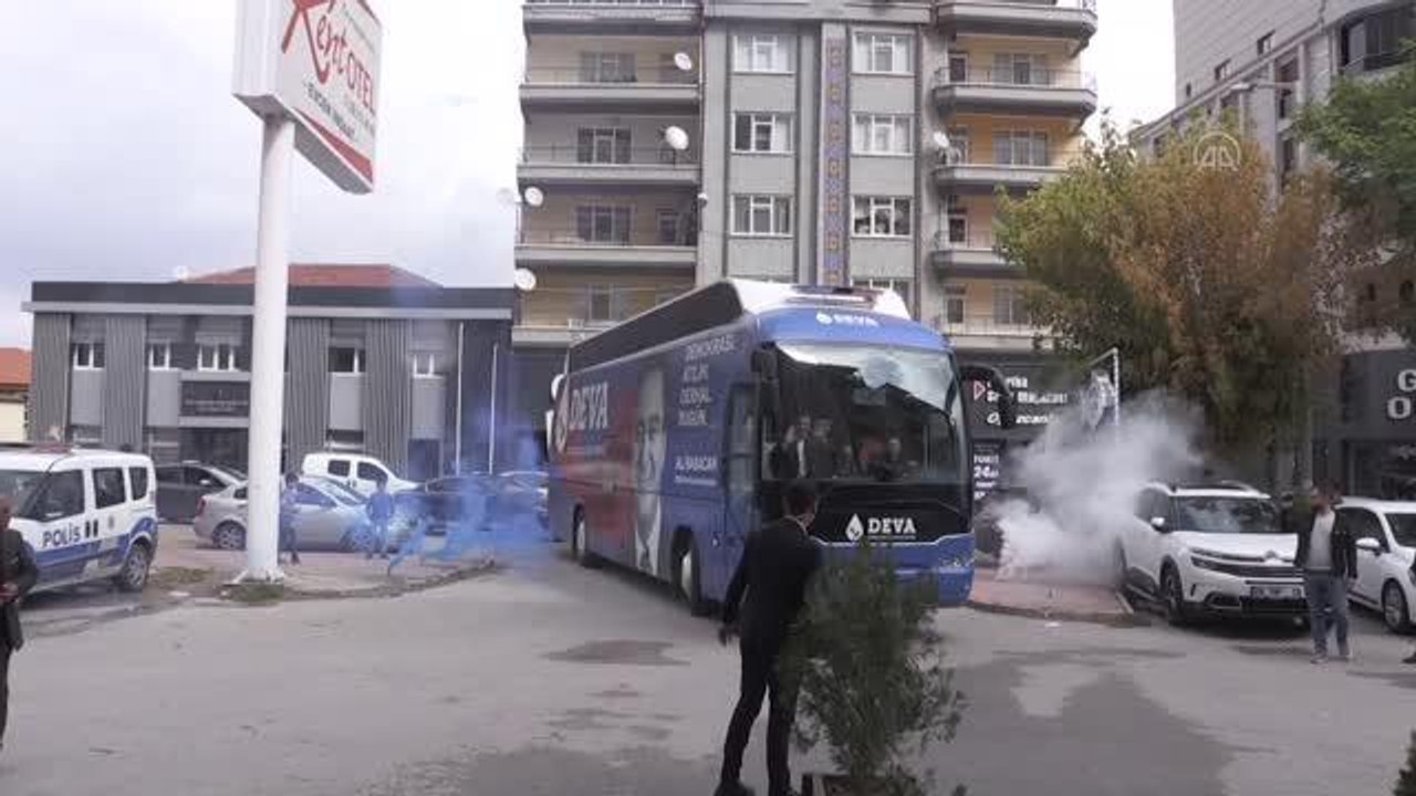 DEVA Partisi Genel Başkanı Babacan, gazetecilerle buluştu