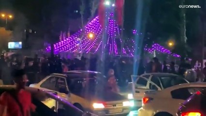 Exilrianer hoffen auf "Revolution", mehrere Tote auf beiden Seiten im Iran