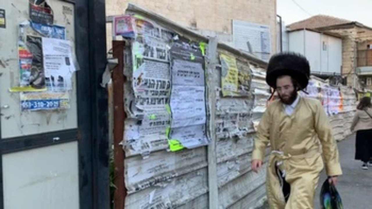 Judíos de Israel entran en sus tabernáculos para iniciar la fiesta del Sucot