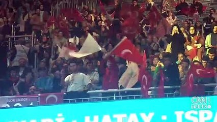 Cumhurbaşkanı Erdoğan gençlik buluşmasında konuştu: Gençlerimiz geleceğe umutla bakmamıza yol açıyor