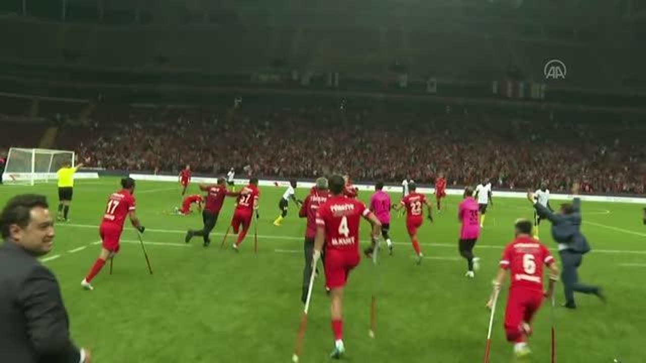 Cumhurbaşkanı Erdoğan, Ampute Futbol Milli Takımı'nı tebrik etti