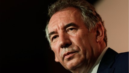 GALA VIDEO - François Bayrou prêt à se présenter à l’élection présidentielle 2027 ? Sa réponse cash