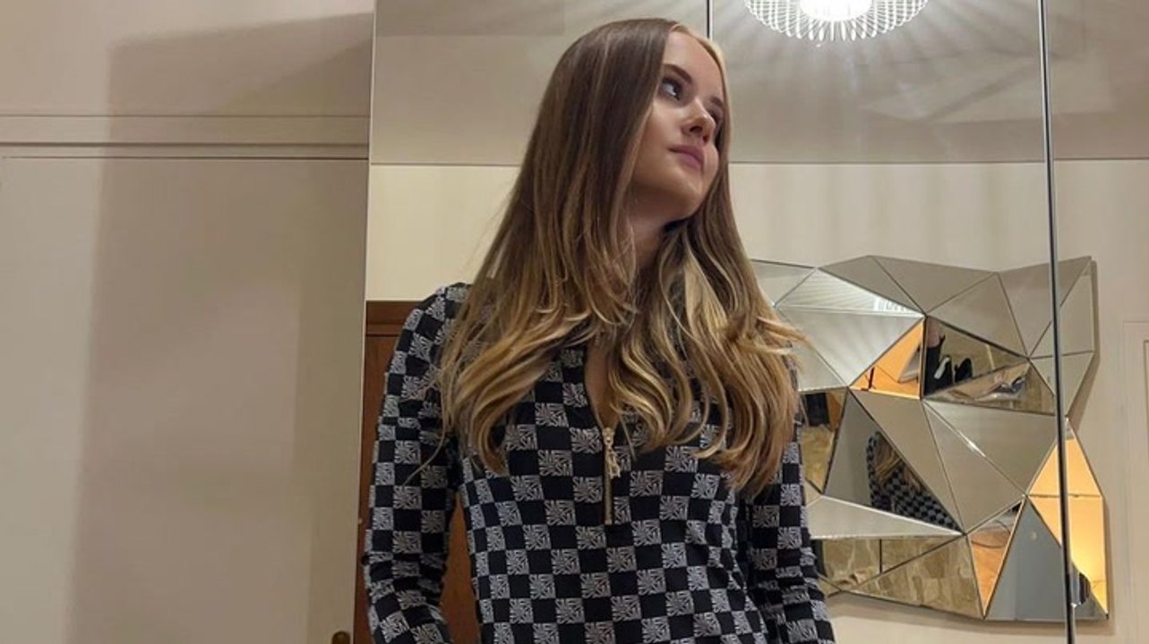 Davina Geiss: Sie heizt den Fans im XS-Mini-Kleid ein