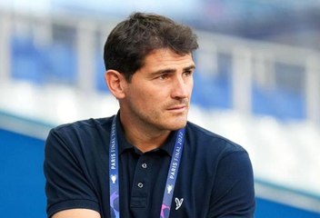 Casillas, eşcinsel olduğunu yazan tweeti hacklendiğini söyleyerek sildi