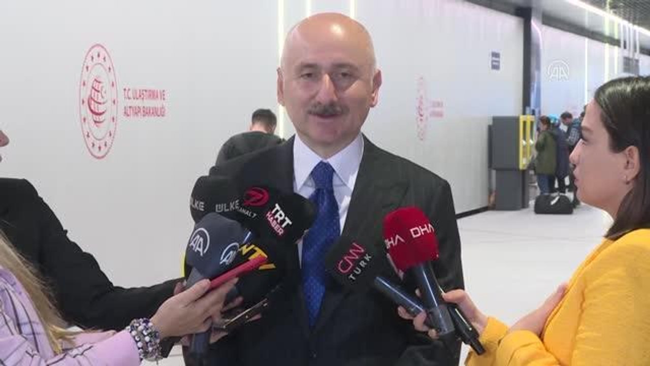 Bakan Karaismailoğlu: "Anadolu'nun her köşesinde milletimizin ihtiyacı olan bütün projeleri bitirip, hizmetine sunacağız"