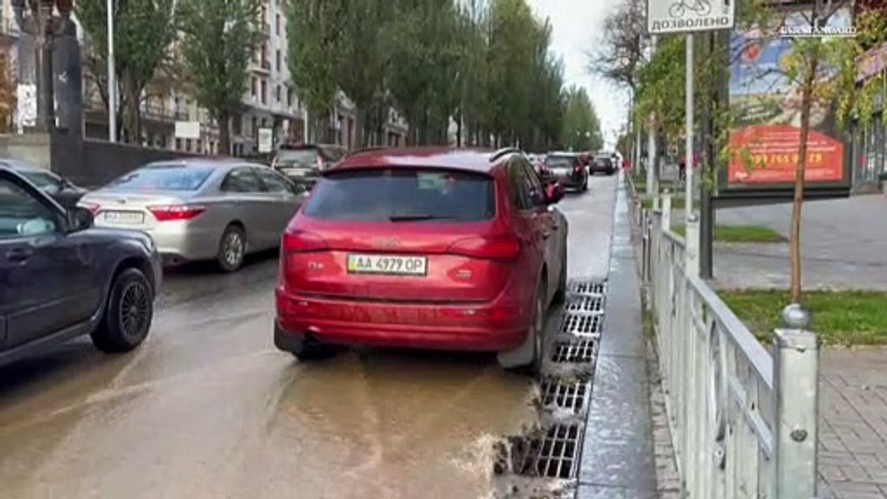 Szenen nach Explosionen in Kiew