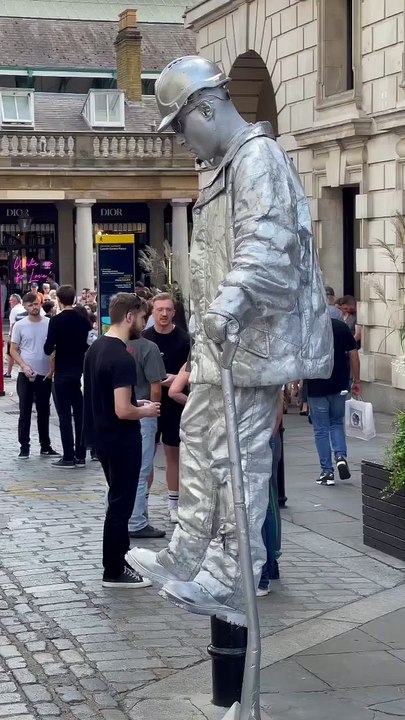 Silverman of London _ street performer, floating and levitating trick Covent Garden #Shorts