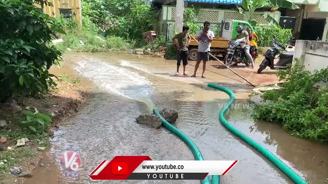 Flood Water Logged Into Apartment Cellar in Manikonda, Cars And Bike Submerged _ V6 News (1)