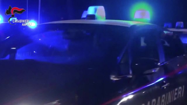 Soldi per i permessi per costruire: blitz dei carabinieri nel Napoletano