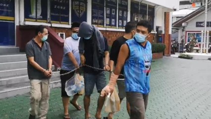 ฝากขัง.. 4​ ชายฉกรรจ์​รุมทำร้าย พ่อค้าหมูปิ้ง ค้านประกันตัว