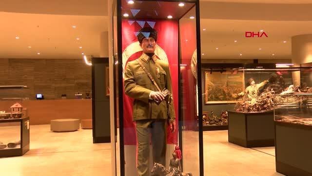 İSTANBUL-KÜLTÜR VE TURİZM BAKANI ERSOY İSTİKLAL HARBİ SERGİSİ'NİN AÇILIŞINA KATILDI