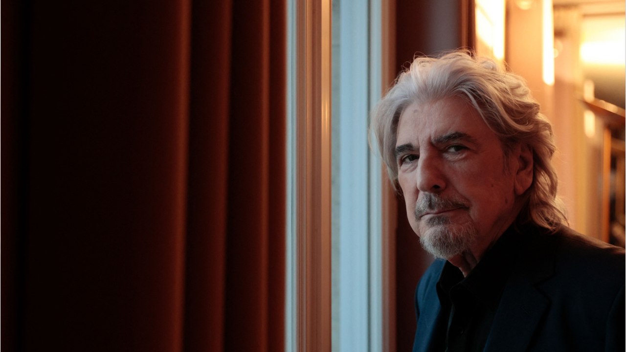 GALA VIDÉO - Serge Lama marié à Luana, de 35 ans sa cadette : les inquiétudes du chanteur sur leur différence d’âge