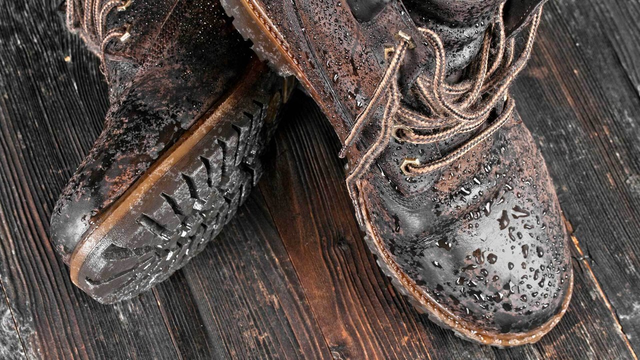 Schuh-Hack: Damit bekommt ihr Stiefel schneller trocken