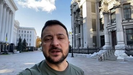 Volodímir Zelenski pide a la población que no abandone los refugios