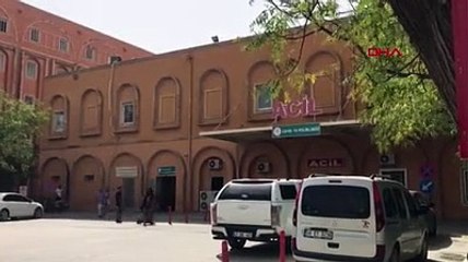 Kavgayı ayırırken elinde muşta olan öğrenciye müdahale eden antrenöre gözaltı