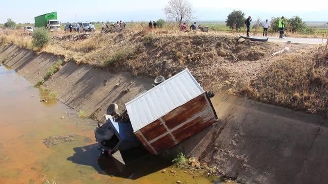 Son dakika haberi! Kamyonet ile motosikletin çarpıştığı kazada 1 kişi öldü, 1 kişi yaralandı