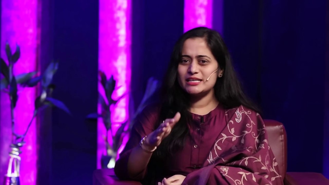 05.Meet Superwoman Roshni Mukherjee