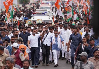 ಭಾರತ್ ಜೋಡೊ ಯಾತ್ರೆ: ಸುರಿಯುವ ಮಳೆಯಲ್ಲಿಯೇ ರಾಹುಲ್ ಗಾಂಧಿ ಹೆಜ್ಜೆ