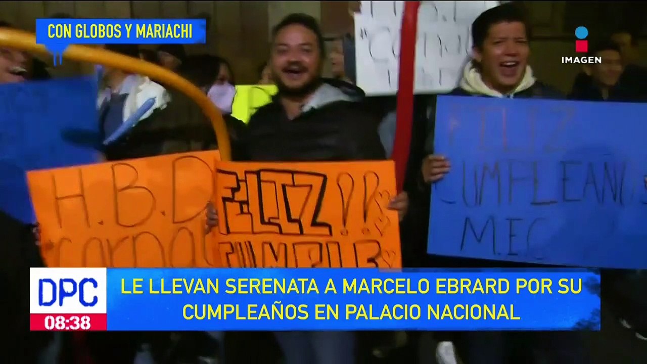 Llevan serenata a Marcelo Ebrard por su cumpleaños