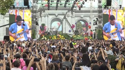 Fragmento del concierto de Camilo por el día de la hispanidad