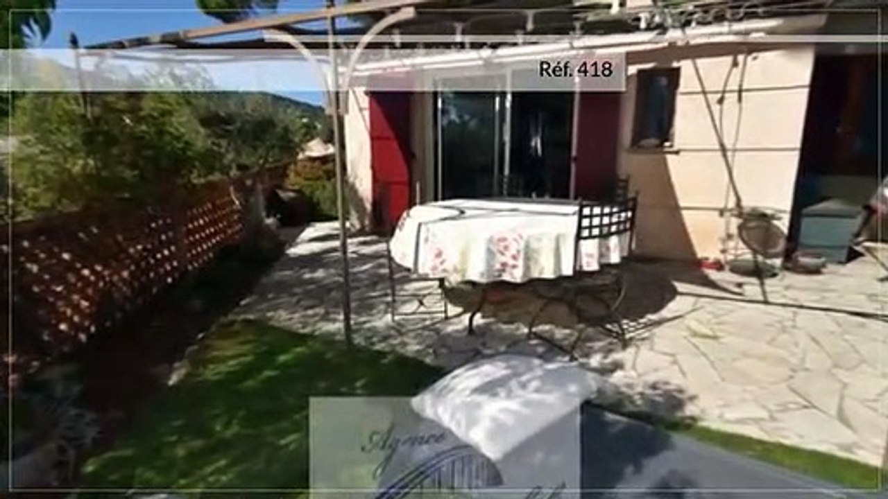 Sur terrain de 200 m2 maison de 5 pièces avec garage