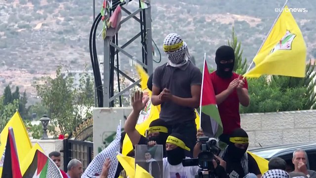 Sposarsi nei Territori occupati. La scelta provocatoria di un fotografo