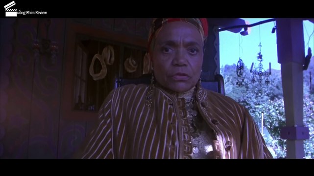 [Review Phim] Nhà Tù Bắt Tù Nhân Đào Hố Giữa Sa Mạc Đầy Thằn Lằn Độc Và Rắn Đuôi Chuông