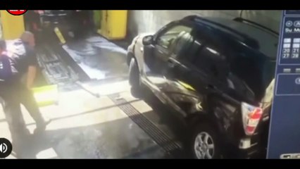 Funny WOMEN FAIL IN TRAFFIC -  Women Drivers NO Skill Funny Fails