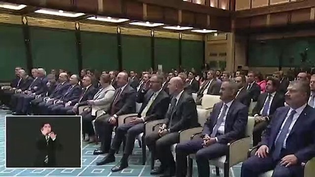 Cumhurbaşkanı Erdoğan : Esnafımız için Halkbank vasıtasıyla 60 ay vadeyle ve yüzde 7,5 faiz oranıyla istifade edebilecekleri 100 milyar liralık bir kredi kampanyası başlatıyoruz