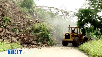 tn7-enorme-deslizamiento-bloquea-paso-por-ruta-dos-101022