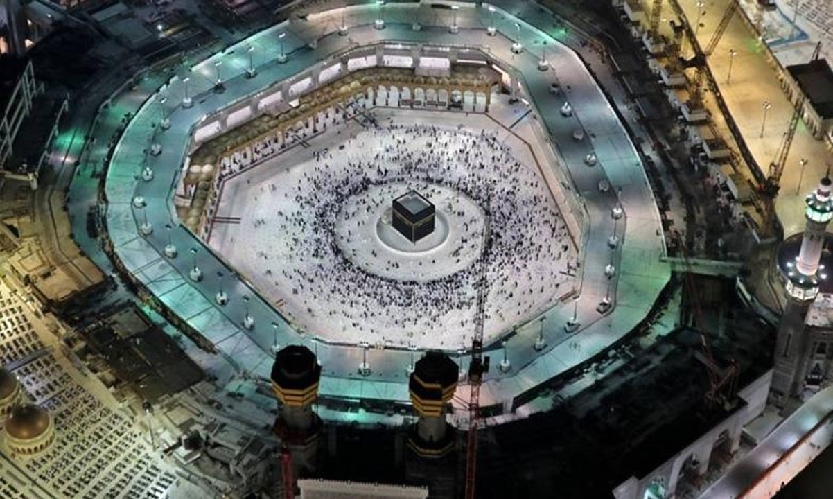 الإمارات تعلن اقتصار الحج للعام الجاري على الفئة العمرية الأقل من 65 عامًا