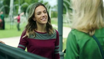 Noël dans tes bras Bande-annonce (EN)