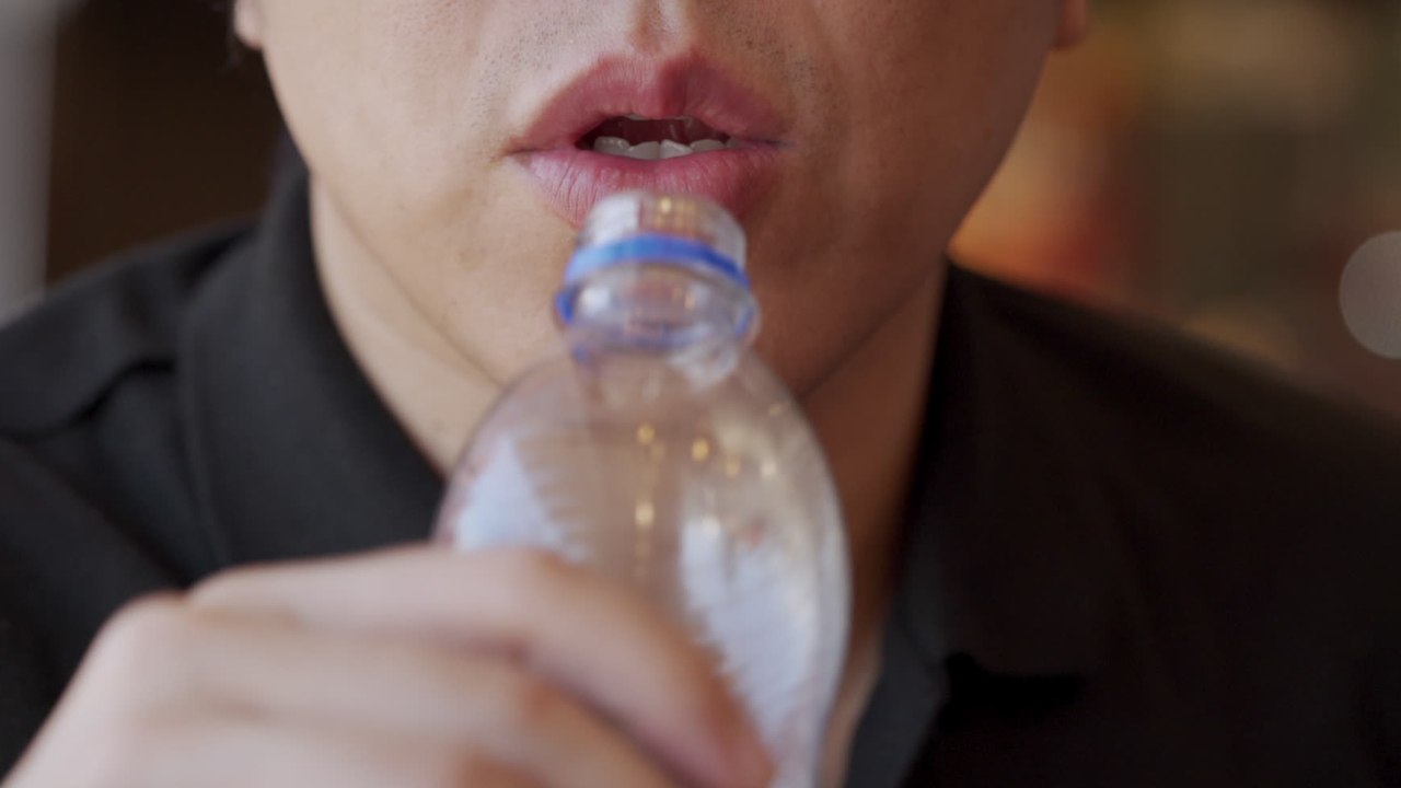 These diet foods and drinks could actually be making gain weight, expert warns