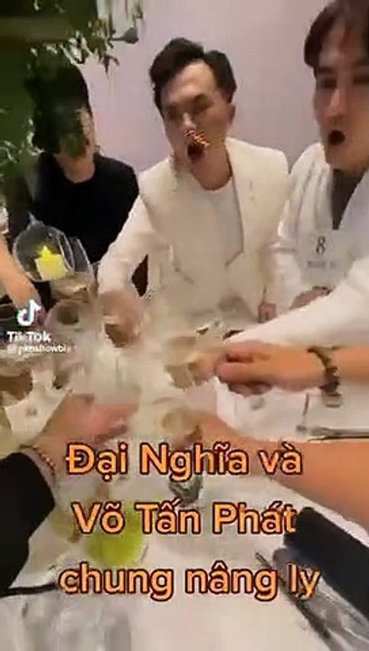 Đại Nghĩa và Võ Tấn Phát lơ nhau