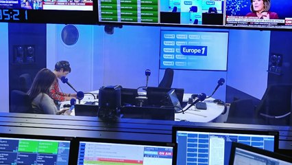 Frappes russes en Ukraine : «Un changement profond de la nature de cette guerre», affirme Macron