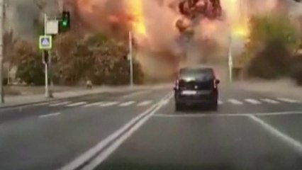 러, 우크라 민간시설 폭격...보복 악순환에 '확전일로' / YTN