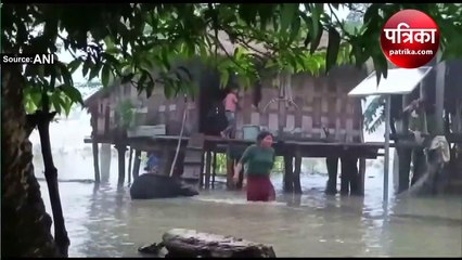 Скачать видео: लगातार हो रही बारिश से फसलें बर्बाद, असम के धेमाजी में बाढ़ जैसे हालात